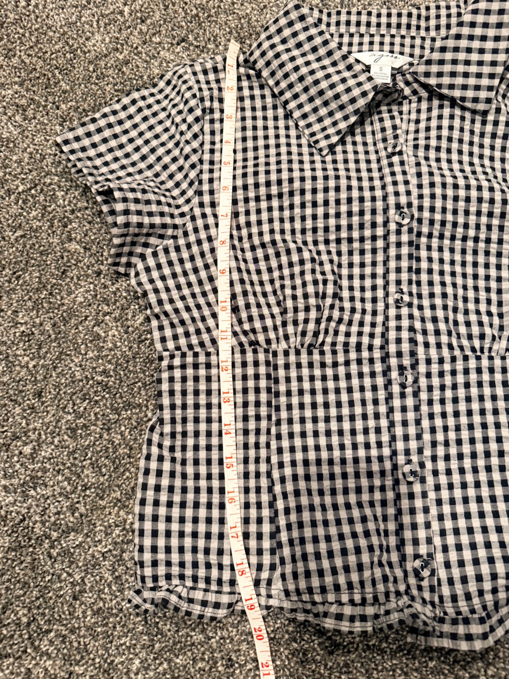 Women’s Vigoss Gingham Smocked Button Up Size Small - Picture 6 of 6
